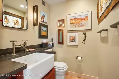 Bath - 389 Elk Mountain Drive Redstone Co 81623 Dr, Redstone, CO 81623 photo 1 of 5