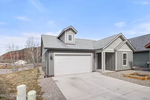 1 Eagle Claw Circle Glenwood Springs Co 81601 Cir, Glenwood Springs, CO 81601