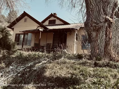 738 Lincoln Avenue Glenwood Springs Co 81601 Ave, Glenwood Springs, CO 81601