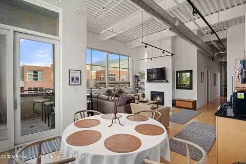 Dining - 361 Robinson Street 308 Basalt Co 81621 St #308, Basalt, CO 81621 photo 1 of 3