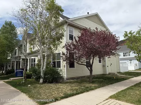 1440 Summerville Alley Glenwood Springs Co 81601 Aly, Glenwood Springs, CO 81601