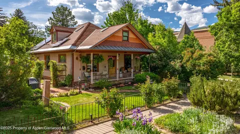 915 Colorado Avenue Glenwood Springs Co 81601 Ave, Glenwood Springs, CO 81601