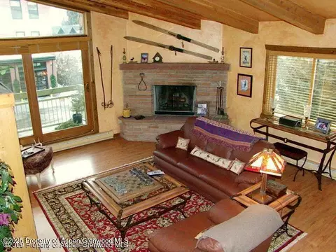 210 E Hyman Avenue Unit 7 Aspen Co 81611 Ave UNIT 7, Aspen, CO 81611