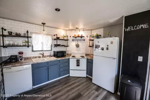 11 E Carson Circle Parachute Co 81635 Cir, Parachute, CO 81635 photo 4