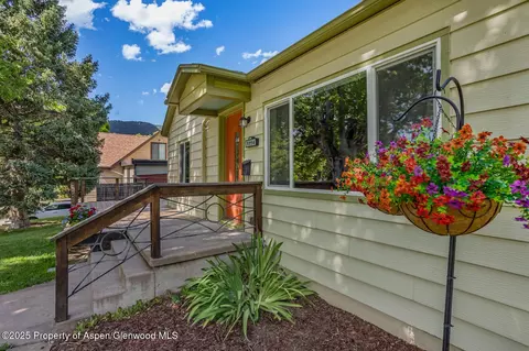 1114 Blake Avenue Glenwood Springs Co 81601 Ave, Glenwood Springs, CO 81601