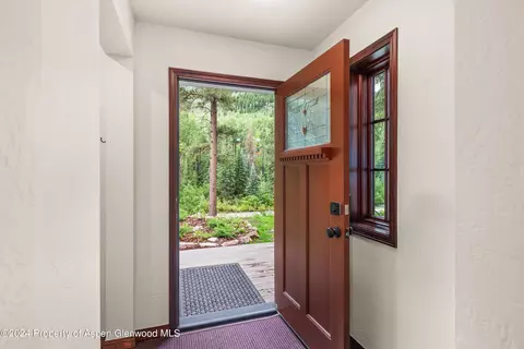 Entry Way - 135 Irwin Drive Redstone Co 81623 Dr, Redstone, CO 81623 photo 2 of 3