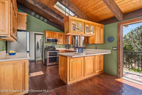 Kitchen - 679 Pinon Drive Basalt Co 81621 Dr, Basalt, CO 81621 photo 1 of 4