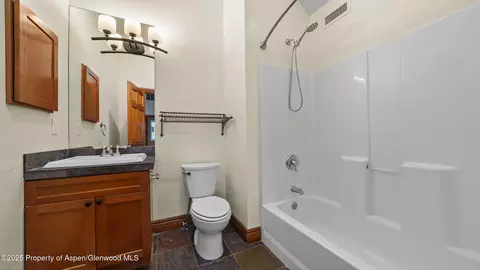 Bath - 225 Juniper Court Basalt Co 81621 Ct, Basalt, CO 81621 photo 5 of 5