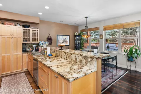 Kitchen - 541 Evans Court Basalt Co 81621 Ct, Basalt, CO 81621 photo 1 of 1
