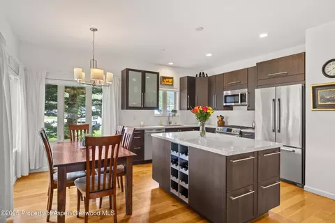 Kitchen - 1400 E Valley Road 124 Basalt Co 81621 Rd #124, Basalt, CO 81621 photo 1 of 2