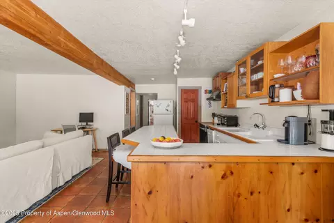 Kitchen - 112 E Hillside Drive Basalt Co 81621 Dr, Basalt, CO 81621 photo 5 of 6