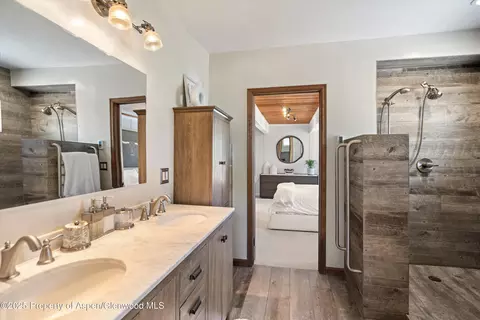 Bath - 217 Longhorn Lane Basalt Co 81621 Ln, Basalt, CO 81621 photo 1 of 2