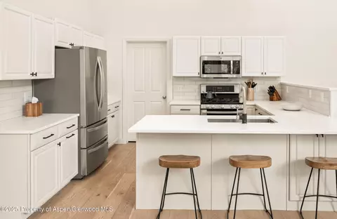 Kitchen - 545 Evans Court Basalt Co 81621 Ct, Basalt, CO 81621 photo 1 of 3