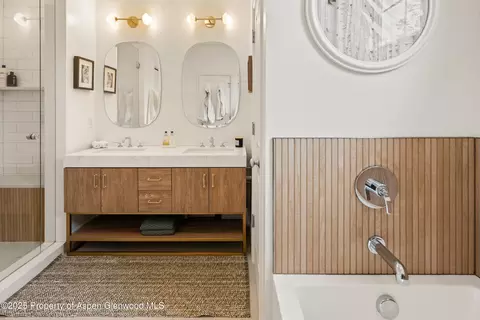 Bath - 545 Evans Court Basalt Co 81621 Ct, Basalt, CO 81621 photo 1 of 6