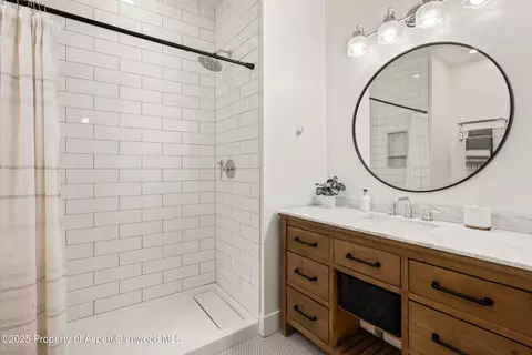 Bath - 545 Evans Court Basalt Co 81621 Ct, Basalt, CO 81621 photo 5 of 6