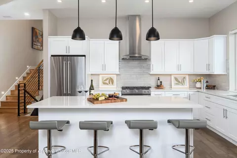 Kitchen - 274 Overlook Ridge Basalt Co 81621, Basalt, CO 81621 photo 2 of 2