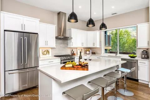 Kitchen - 274 Overlook Ridge Basalt Co 81621, Basalt, CO 81621 photo 1 of 2