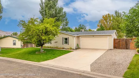 17 Mineral Springs Circle Parachute Co 81635 Cir, Parachute, CO 81635