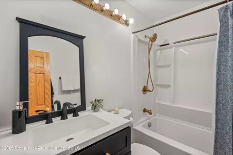 Bath - 331 Holland Hills Road Unit 5 Basalt Co 81621 Rd UNIT 5, Basalt, CO 81621 photo 3 of 3