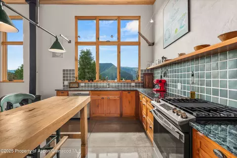 Kitchen - 320 Hawk Lane Basalt Co 81621 Ln, Basalt, CO 81621 photo 6 of 6