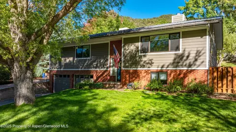 1716 Bennett Avenue Glenwood Springs Co 81601 Ave, Glenwood Springs, CO 81601