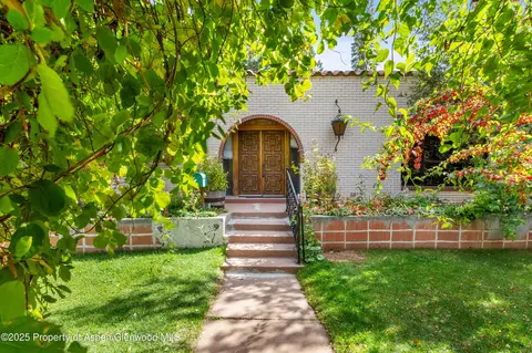 1712 Blake Avenue Glenwood Springs Co 81601 Ave, Glenwood Springs, CO 81601