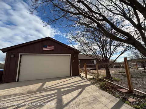 211 28th Court Rifle Co 81650 Ct, Rifle, CO 81650
