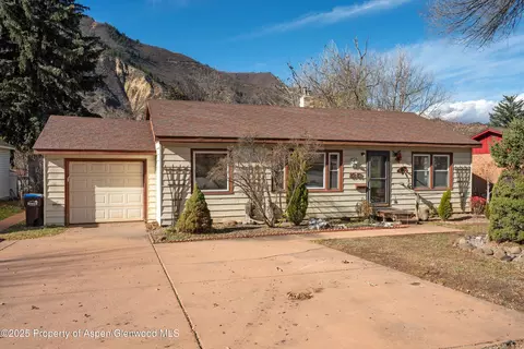 1717 Grand Avenue Glenwood Springs Co 81601 Ave, Glenwood Springs, CO 81601