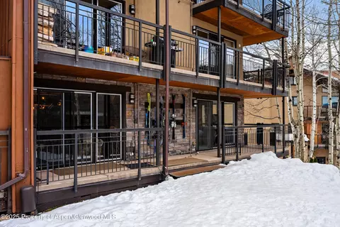 400 Wood Road 1118 Snowmass Village Co 81615 Rd #1118, Snowmass Village, CO 81615