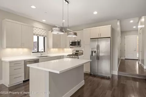 Kitchen - 114 Juniper Trail Basalt Co 81621 Trl, Basalt, CO 81621 photo 1 of 2