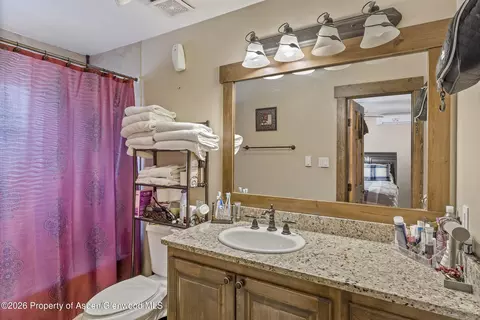 Bath - 396 E 9th Street Craig Co 81625 St, Craig, CO 81625 photo 1 of 3