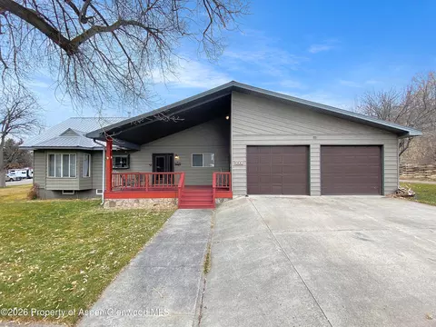 925 Cleveland Street Meeker Co 81641 St, Meeker, CO 81641