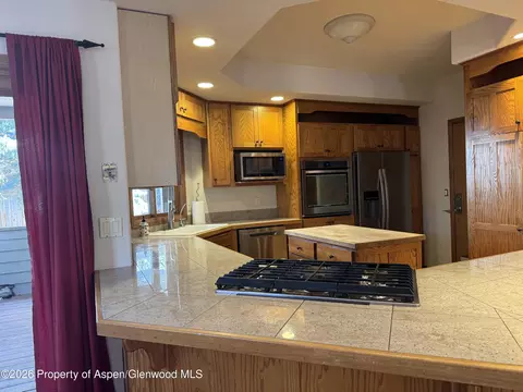 Kitchen - 740 Hearthstone Drive Basalt Co 81621 Dr, Basalt, CO 81621 photo 2 of 2