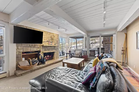 855 Carriage Way Slope 102 Snowmass Village Co 81615 #SLOPE 102, Snowmass Village, CO 81615