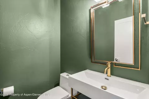 Bath - 634 Evans Court Basalt Co 81621 Ct, Basalt, CO 81621 photo 3 of 4
