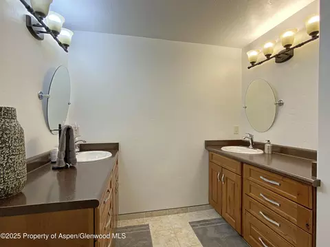 Bath - 1351 La Mesa Circle Rangely Co 81648 Cir, Rangely, CO 81648 photo 6 of 7
