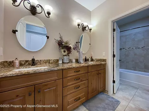 Bath - 1351 La Mesa Circle Rangely Co 81648 Cir, Rangely, CO 81648 photo 4 of 7