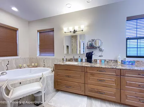 Bath - 1351 La Mesa Circle Rangely Co 81648 Cir, Rangely, CO 81648 photo 2 of 7