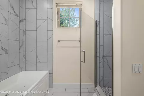 Bath - 548 Evans Court Basalt Co 81621 Ct, Basalt, CO 81621 photo 1 of 5