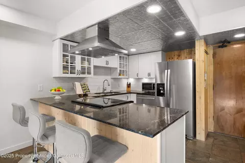 Kitchen - 100 Midland Avenue 106 Basalt Co 81621 Ave #106, Basalt, CO 81621 photo 1 of 2