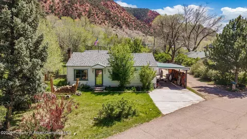 3210 Blake Court 3210 12 Glenwood Springs Co 81601 Ct #3210 1/2, Glenwood Springs, CO 81601