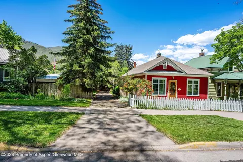 1017 Cooper Avenue Glenwood Springs Co 81601 Ave, Glenwood Springs, CO 81601