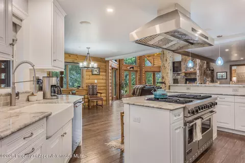 Kitchen - 175 Bison Lane Redstone Co 81623 Ln, Redstone, CO 81623 photo 5 of 7