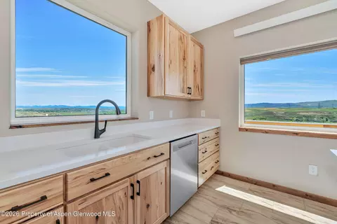 Kitchen - 243 Danner Drive Craig Co 81625 Dr, Craig, CO 81625 photo 9 of 11