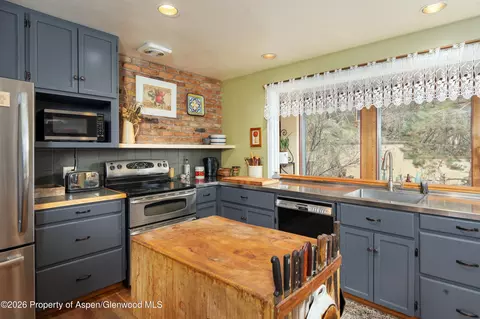Kitchen - 422 Sopris Creek Road Basalt Co 81621 Rd, Basalt, CO 81621 photo 3 of 3