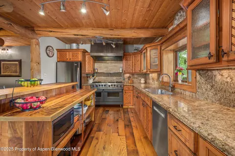 Kitchen - 162 Original Road Basalt Co 81621 Rd, Basalt, CO 81621 photo 2 of 4