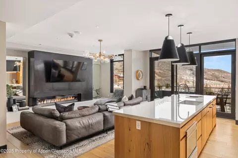 77 Wood Road 303 Snowmass Village Co 81615 Rd #303, Snowmass Village, CO 81615