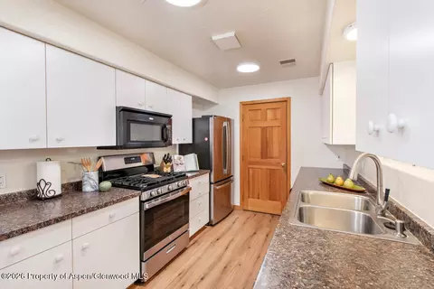 Kitchen - 472 Original Road Basalt Co 81621 Rd, Basalt, CO 81621 photo 1 of 1