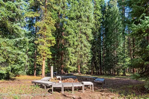 Exterior - 2450 N Fork Road Meredith Co 81642 Rd, Meredith, CO 81642 photo 3 of 4