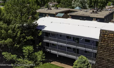 2015 Blake Avenue 16 Glenwood Springs Co 81601 Ave #16, Glenwood Springs, CO 81601
